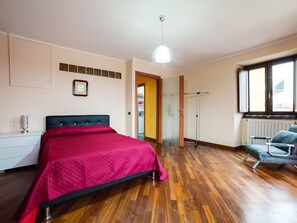 独立别墅 | 2 多间卧室、床单