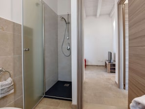 Villa | Bathroom | Shower