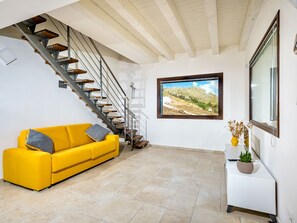 Living room - Nice Small Villa With Private Pool and Wonderful Seaview (Castellammare del Golfo)