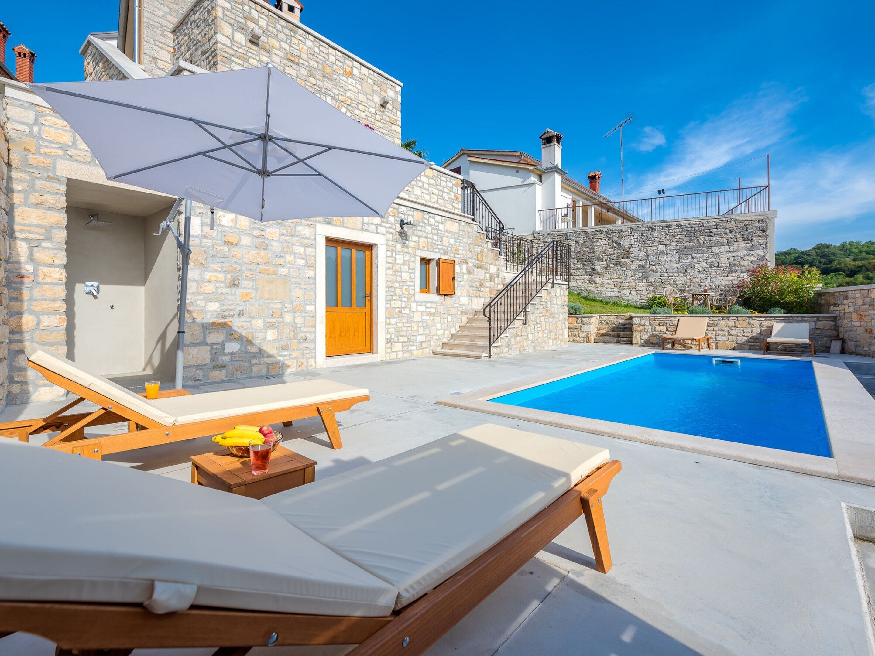 House | Pool