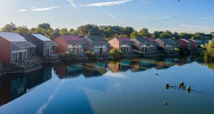 Luxury Cottage on Water near Flemish Coast