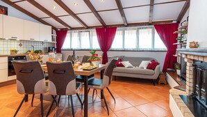 Unclassified image, 4 of 38, button - Apartment for 4 People in a Quiet Part of Rovinj (Rovinj)