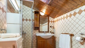 Unclassified image, 5 of 38, button - Apartment for 4 People in a Quiet Part of Rovinj (Rovinj)