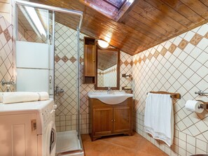 Shower, towels
