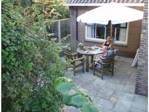 Balcony - Cozy 2-person Holiday Home Right on the Beach (Zoutelande)