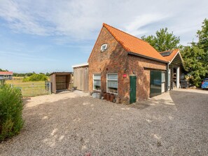House | Exterior - Wonderfully Quiet Situated in Polder near Beach (Koudekerke)