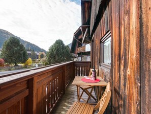 Balcony - Restful Holiday Home in Bad Kleinkirchheim near Skiing Area (Bad Kleinkirchheim)