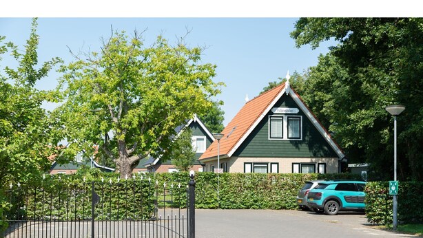 Unclassified image, 1 of 3, button - Attractive House, Sunny Terrace in Large Garden (Zonnemaire)