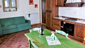 Dining - Appealing Apartment in Asciano With Barbeque (Asciano)
