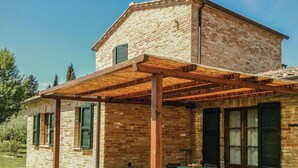 Exterior - Appealing Apartment in Asciano With Barbeque (Asciano)