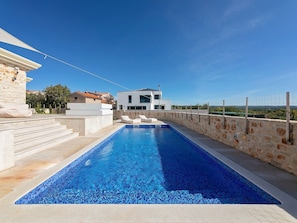 Piscine extérieure