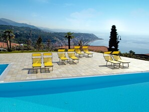 Unclassified image, 2 of 16, button - Modern Apartment With Balcony or Terrace Located Near sea (Cogoleto)