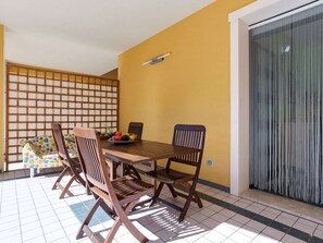 Apartment | Dining - Alluring Apartment in Reitani near Beach (Noto)