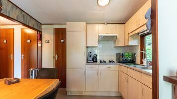 Chalet | Private kitchen | Fridge