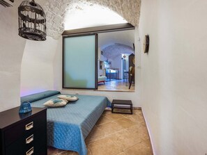 House | 1 bedroom, iron/ironing board