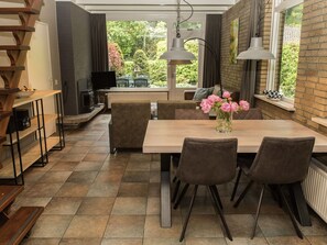 Bungalow | Dining
