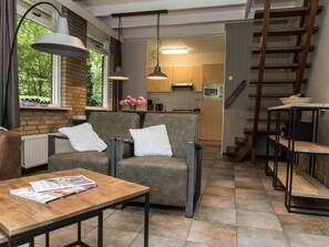 Bungalow | Dining