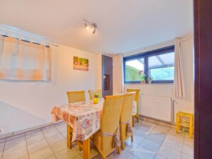 House | Dining