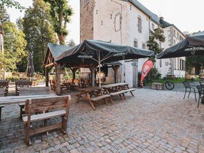 House | Dining - Tower Apartment in a 16th-century Castle (Aywaille)