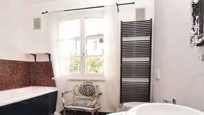 Douche, serviettes fournies
