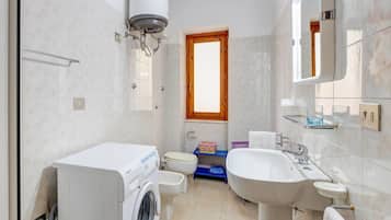 Apartemen | Kamar mandi | Pengering rambut