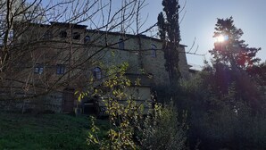 Exterior - Tuscan Farmhouse in Volterra With Garden (Volterra)