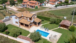 Exterior - Splendid Villa in Višnjan With Swimming Pool (Visnjan)
