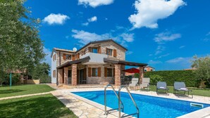 Exterior - Splendid Villa in Višnjan With Swimming Pool (Visnjan)