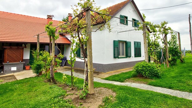 Exterior - Holiday Home With Well-kept Interior, Near the River Mura & Spa Resort (Razkrižje)