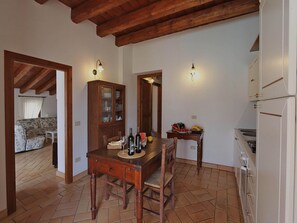 Dining - Villa with Private Swimming Pool & Panoramic Views near Adriatic Coast (San Costanzo)