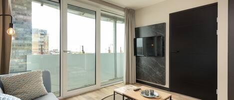 Apartment | Living area | TV