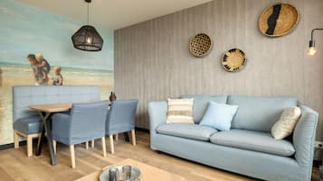 Apartment | Living area | TV