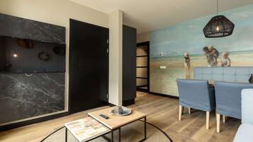 Apartment | Ruang tamu | TV
