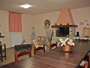 Dining - Villa with Private Swimming Pool near a Picturesque Town (Bettona)