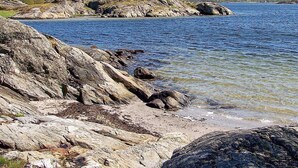 Beach - Holiday Home in Ellös (Ellos)