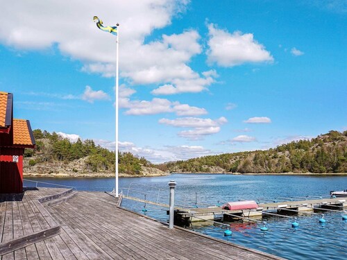 6 Person Holiday Home in Strömstad