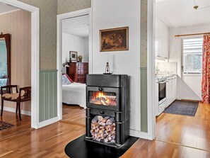 3 bedrooms, individually furnished