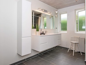 Bathroom - 5 Person Holiday Home in Odder (Odder)