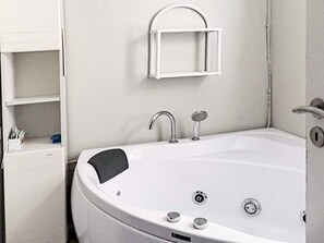 House | Spa treatment