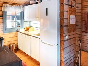 Hus | Privat køkken | Køleskab, mikrobølgeovn, ovn, kogeplade