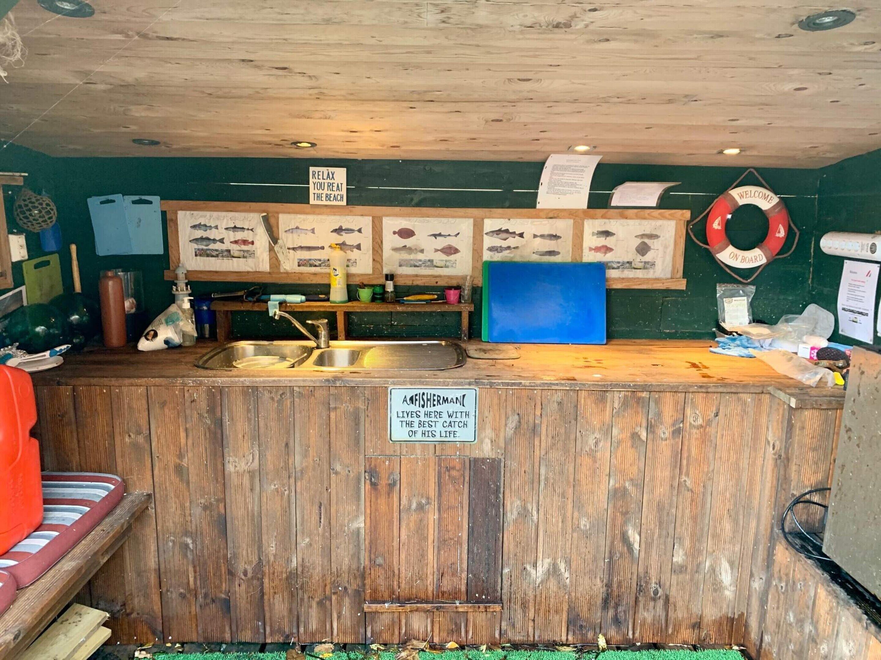 المنشأة من الداخل