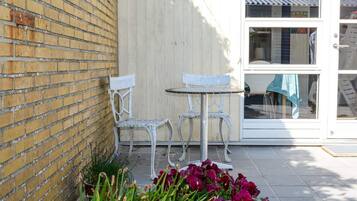 House | Outdoor dining