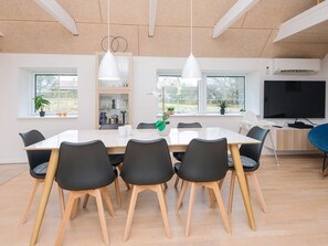 House | Interior - Holiday Home in LÃ¸kken (Lokken)