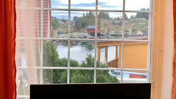 2 bedrooms, individually furnished