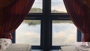 2 Schlafzimmer, individuell eingerichtet
