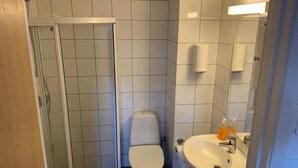 Bathroom - 4 Person Holiday Home in Tjellstø (Oygarden)