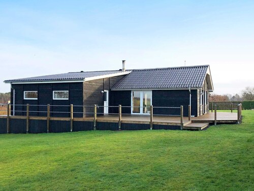 6 Person Holiday Home in Roslev