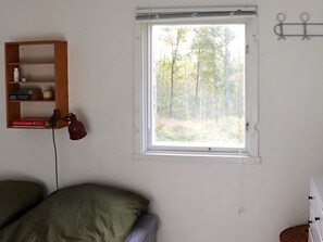 2 bedrooms, individually furnished, bed sheets