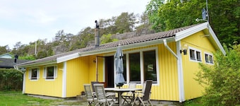 6 Person Holiday Home in Stromstad
