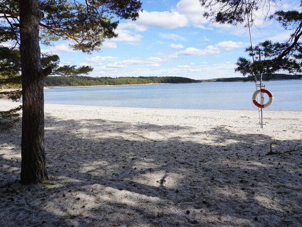 House | Beach - Peaceful Coastal Getaway on Oddo (Stromstad)